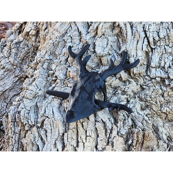 Deer Skull Hair Pin - Antler Hair Stick - Gothic Fantasy Wikka Cosplay Accessory - Picture 4 of 16